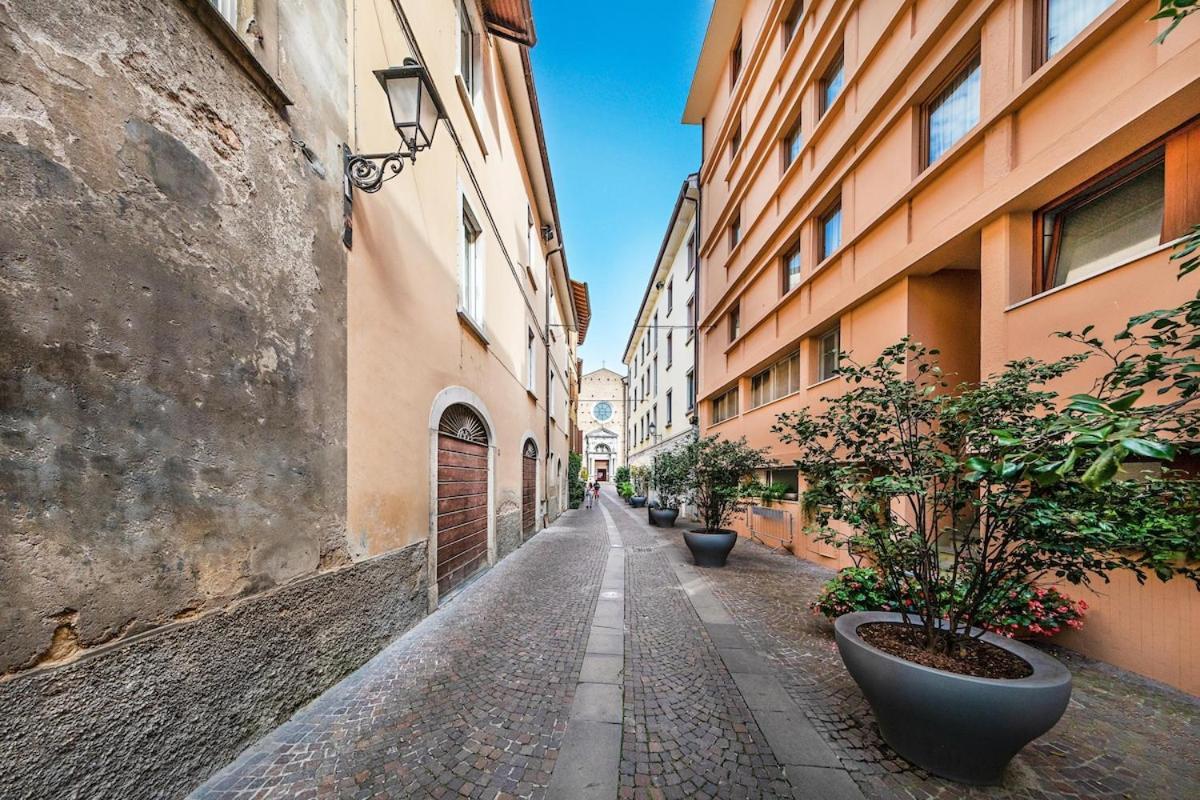 Il Lago Apartments By Wonderful Italy Salo Exterior photo